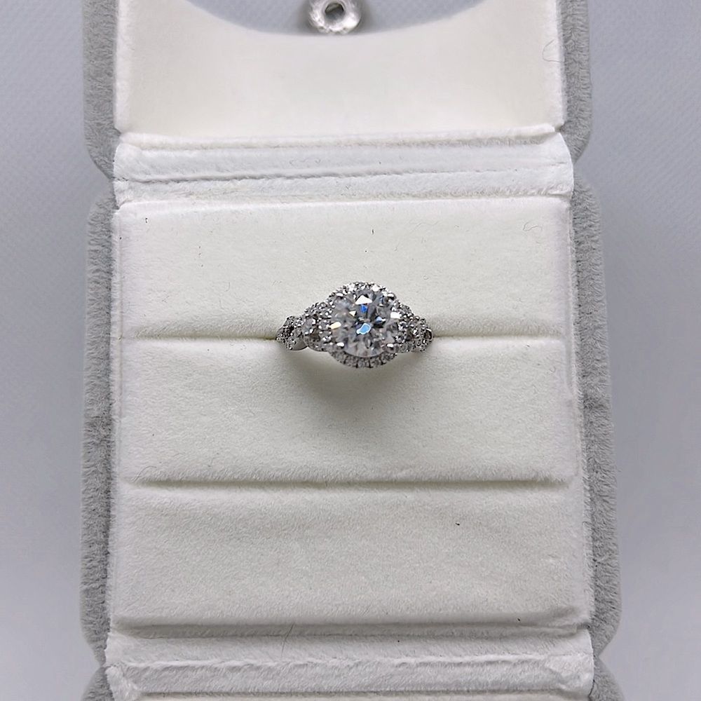 14kt 2.5ct tw round brilliant twist halo  engagement ring